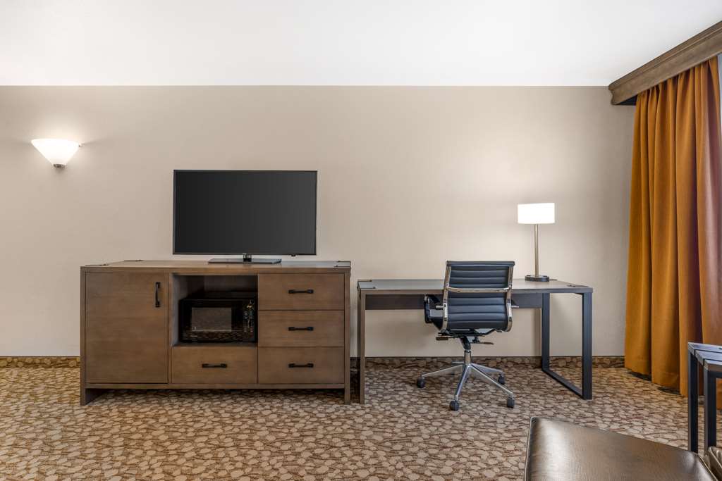 Фото Best Western Plus Mill Creek Inn