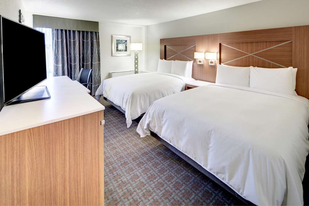 Фото DoubleTree by Hilton Milwaukee Downtown