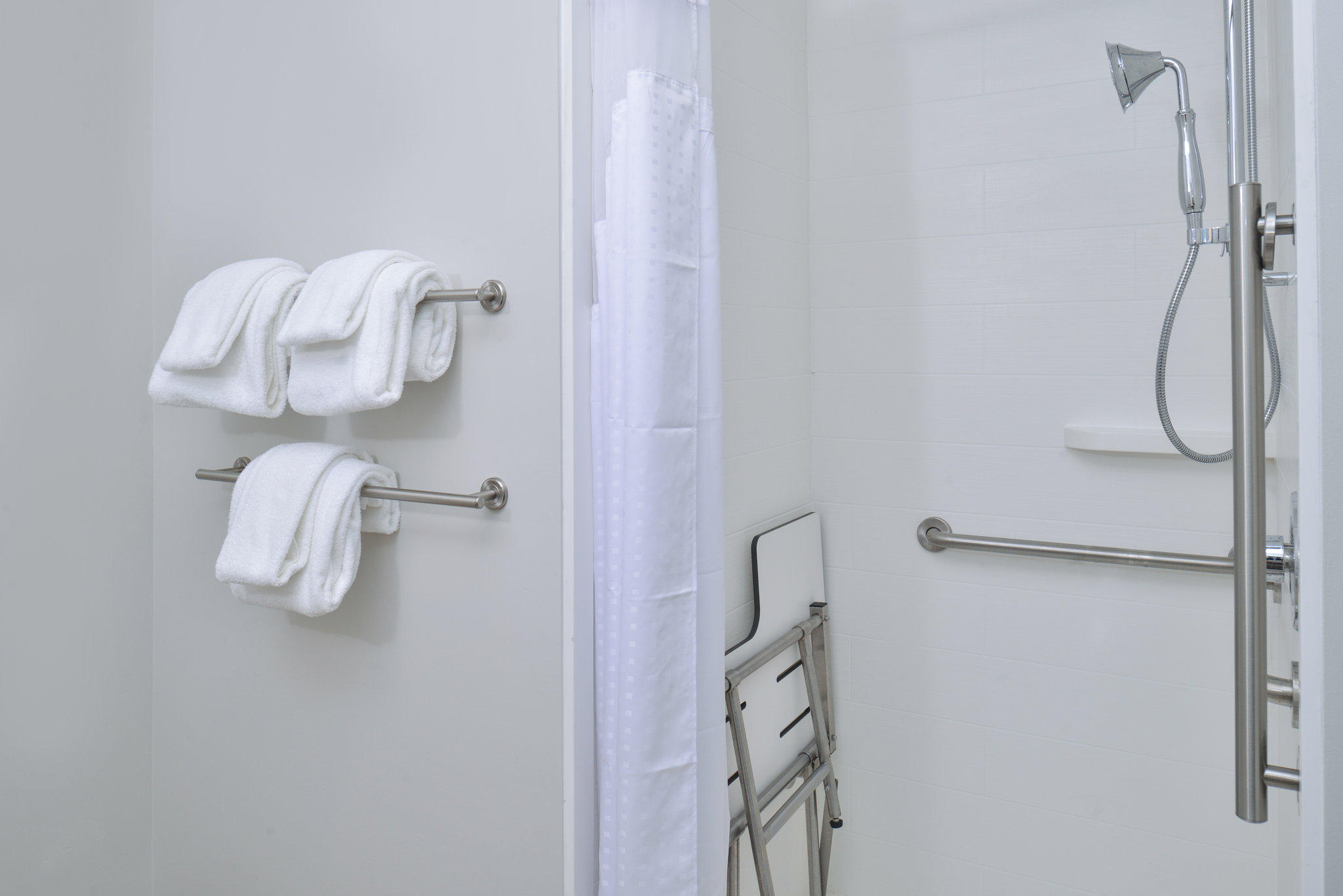 Фото Holiday Inn Express & Suites Southgate - Detroit Area, an Ihg Hotel