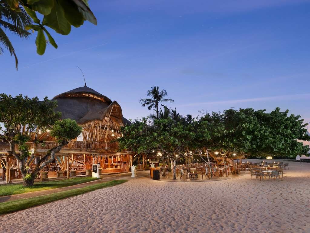 Фото Nusa Dua Beach Hotel