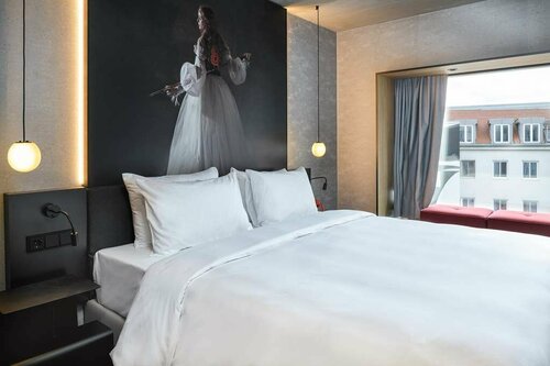 Гостиница Radisson Red Hotel Vienna в Австрии