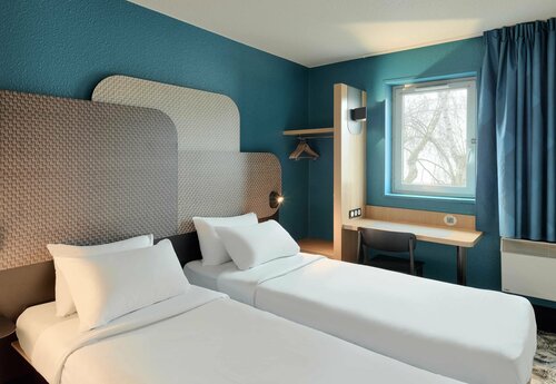 Гостиница B&b Hotel Noisy Le Grand в Понто-Комбе