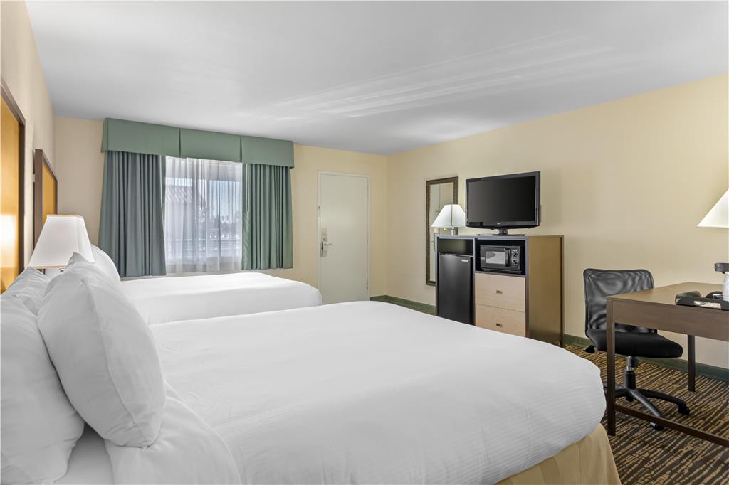 Фото Best Western Petaluma Inn
