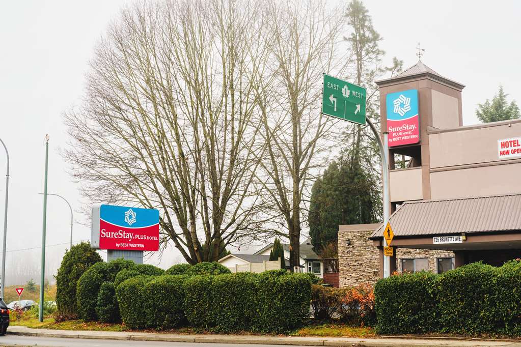 Фото SureStay Plus Hotel by Best Western Coquitlam