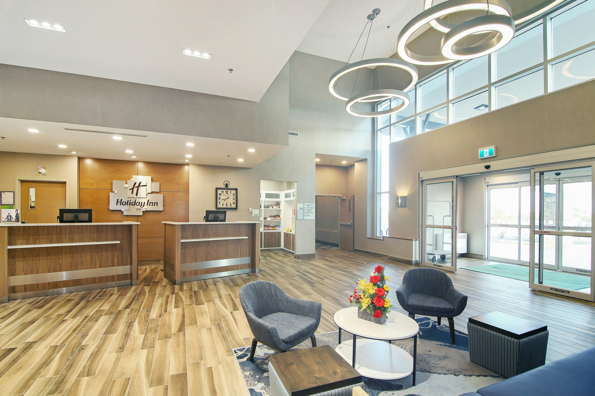 Фото Holiday Inn Hotel & Suites Calgary Airport North by IHG
