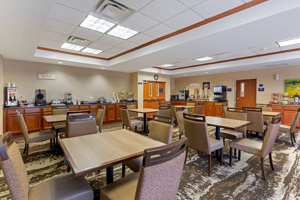 Фото Best Western Seminole Inn & Suites