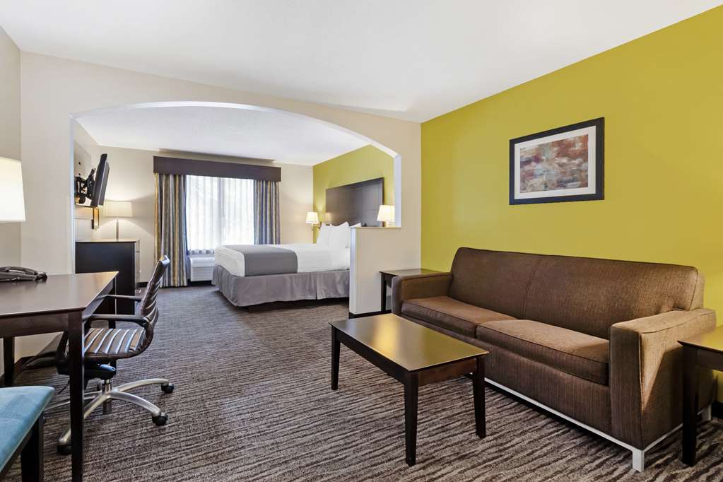 Фото Best Western Magnolia Inn and Suites
