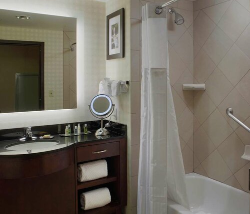 Гостиница Doubletree Suites by Hilton Bentonville в Бентонвилле