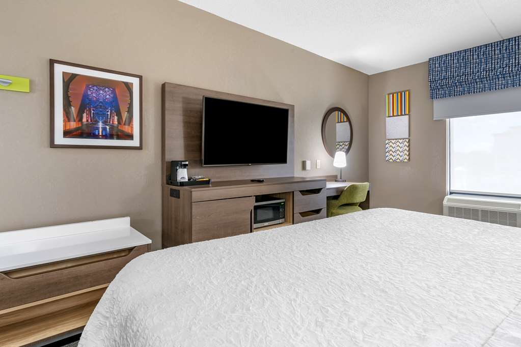 Фото Hampton Inn & Suites Louisville East