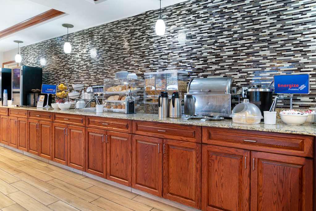 Фото Best Western Executive Inn & Suites