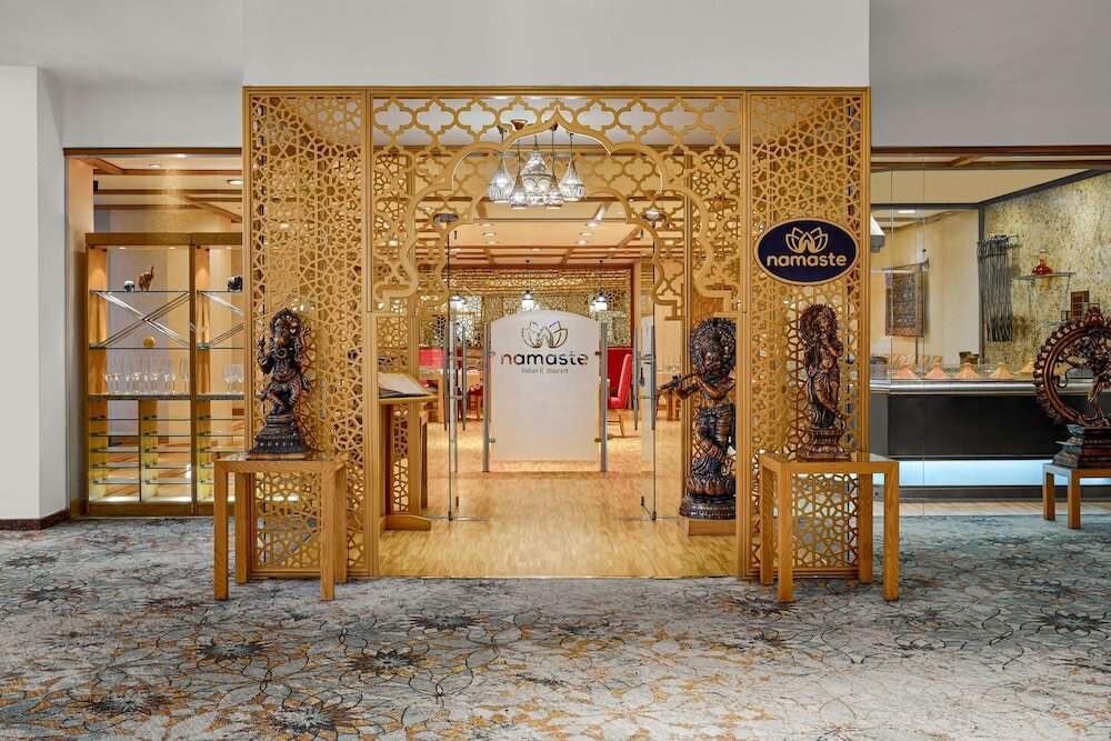 Ramses Hilton - 16