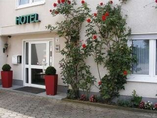 Гостиница Hotel Schmerkötter в Виттене