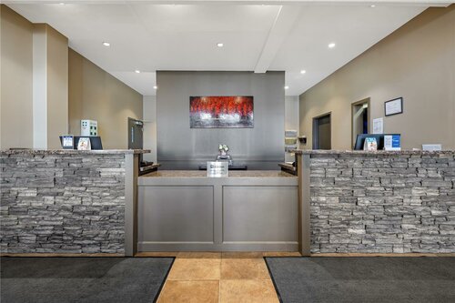 Гостиница Best Western Plus Estevan Inn & Suites в Эстеване