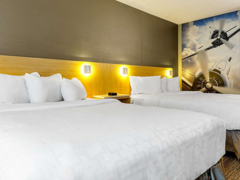 Фото Clarion Pointe Quebec Airport