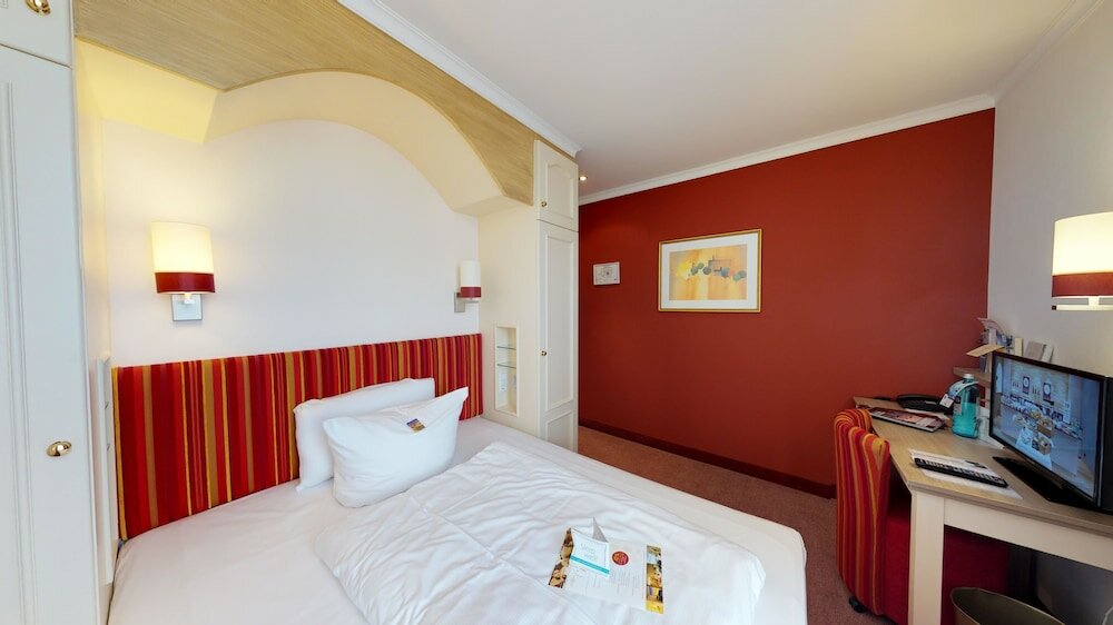 Фото Hotel Goldene Traube