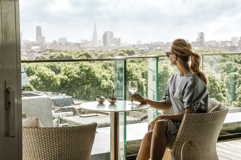 Фото Four Seasons Hotel London at Park Lane