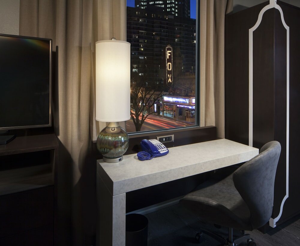 Фото Hotel Indigo Atlanta Midtown, an Ihg Hotel