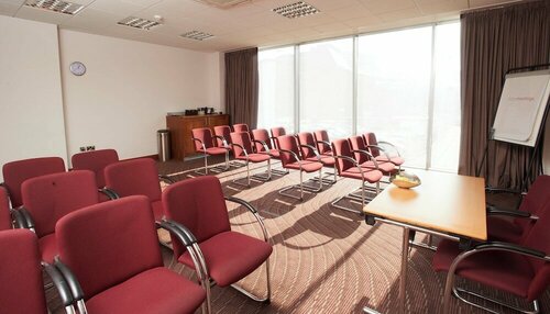 Гостиница Jurys Inn в Уотфорде