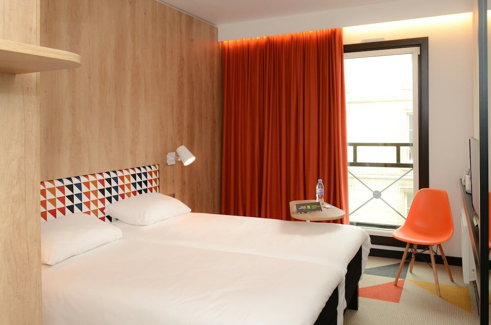 Фото ibis Styles Caen Centre Historique