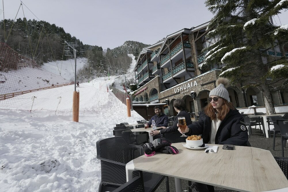 Фото Ushuaia Mountain Hotel