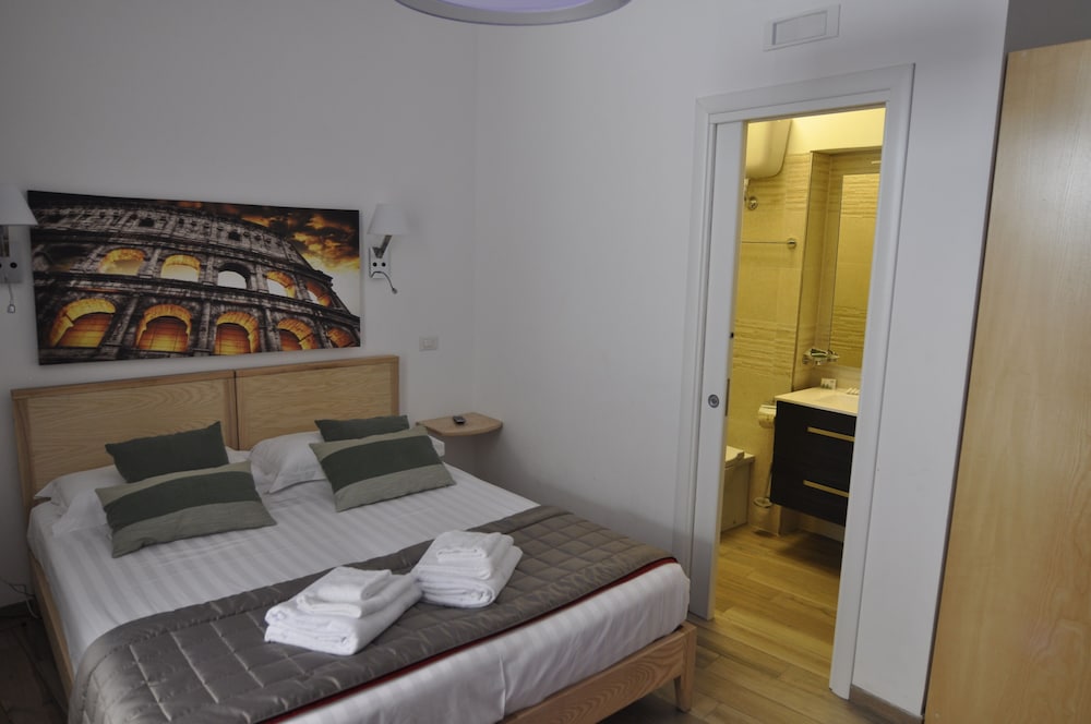 Фото Flatinrome Trastevere Deluxe Rooms