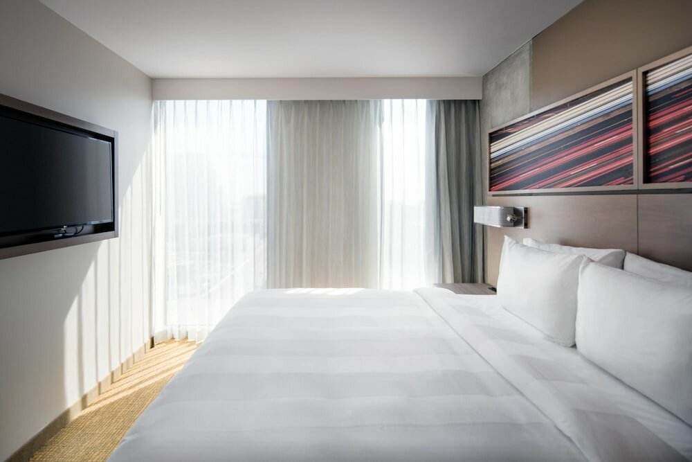 Фото Springhill Suites San Diego Downtown/Bayfront