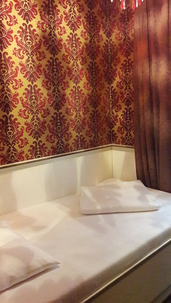 Фото Hotel Goldene Spinne