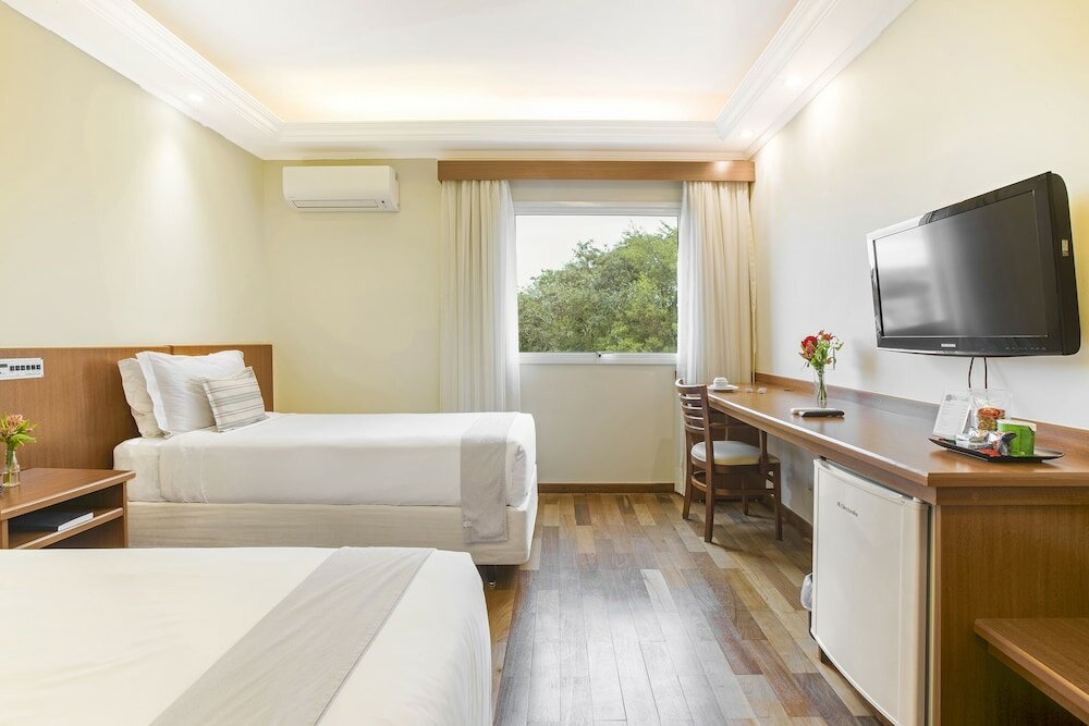 Фото Vinhedo Plaza Hotel