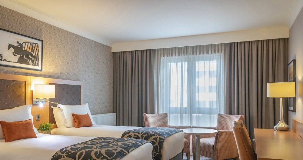 Фото Clayton Hotel Belfast