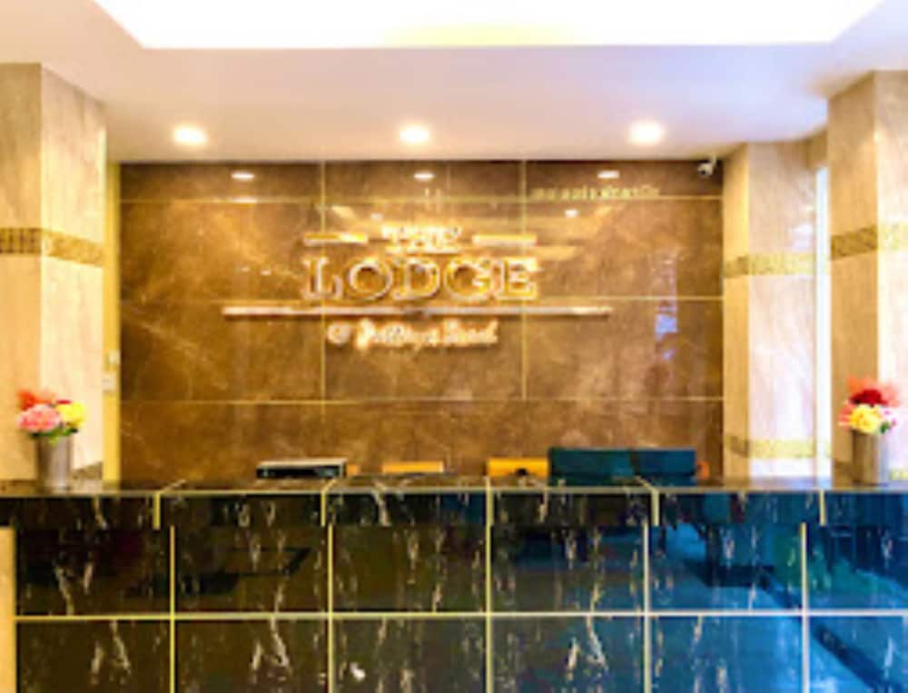 Фото The Lodge Pattaya