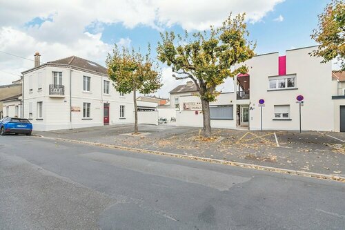 Внешний вид отеля Logis Hôtel Au Tambour в Реймсе, фото 3