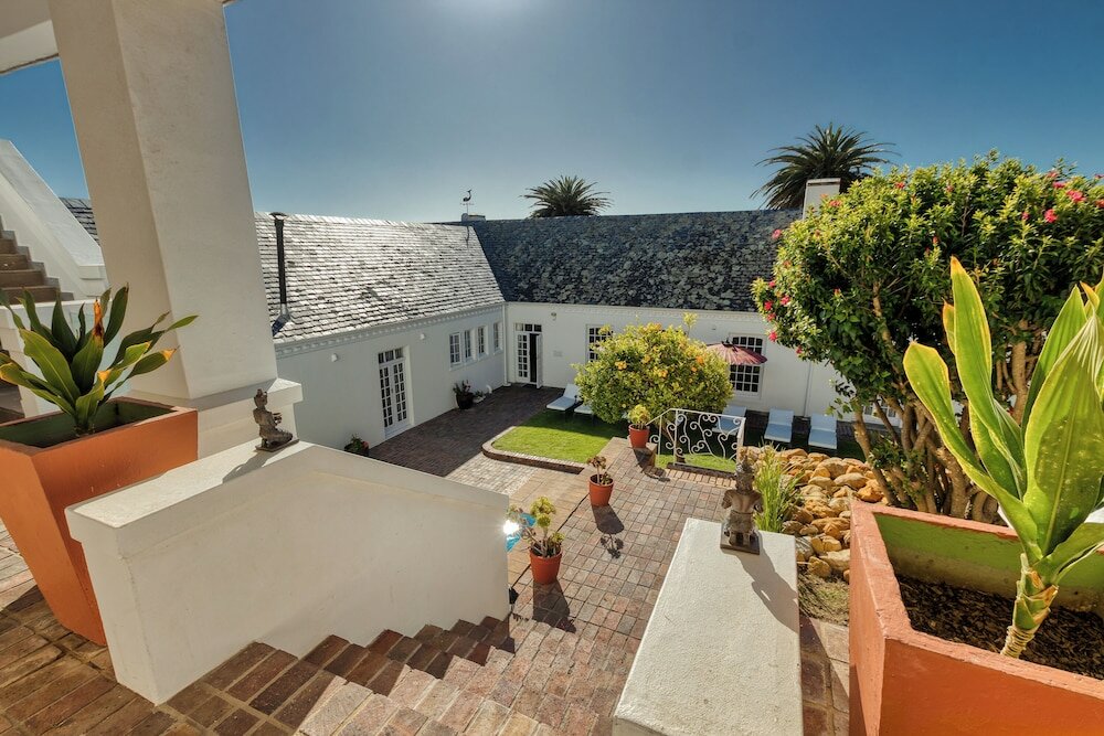 Фото Manor on the Bay