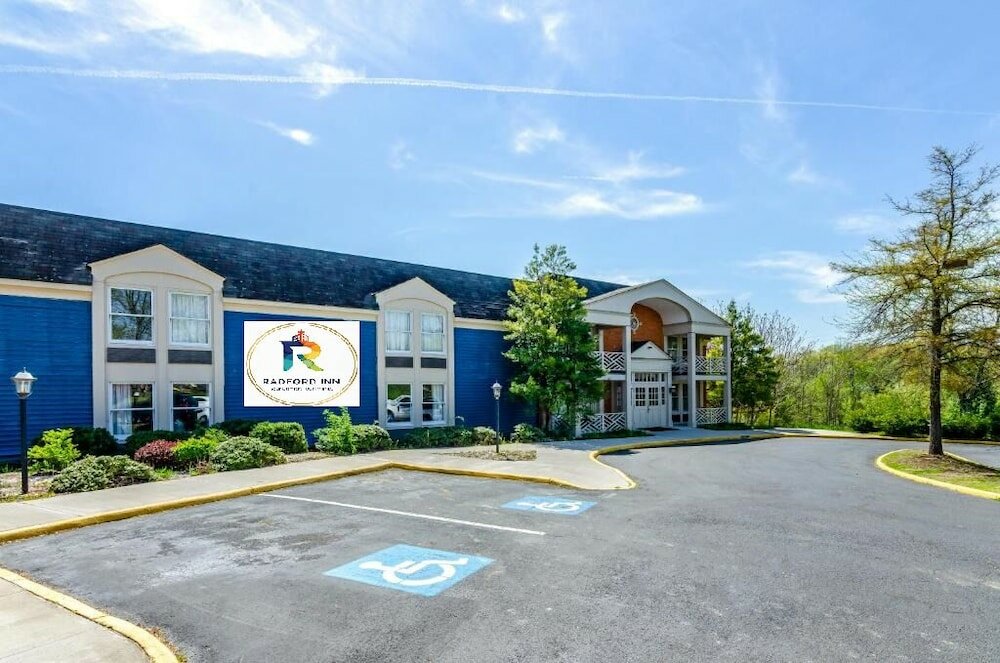 Фото Econo Lodge Inn & Suites Radford-Blacksburg Area