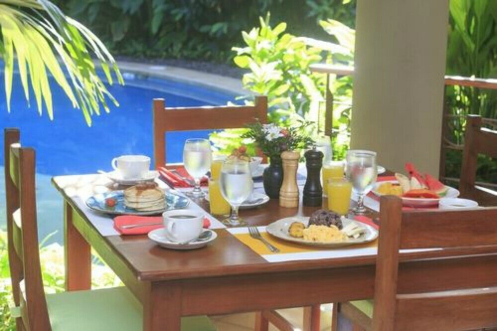 Фото Olas Verdes Hotel