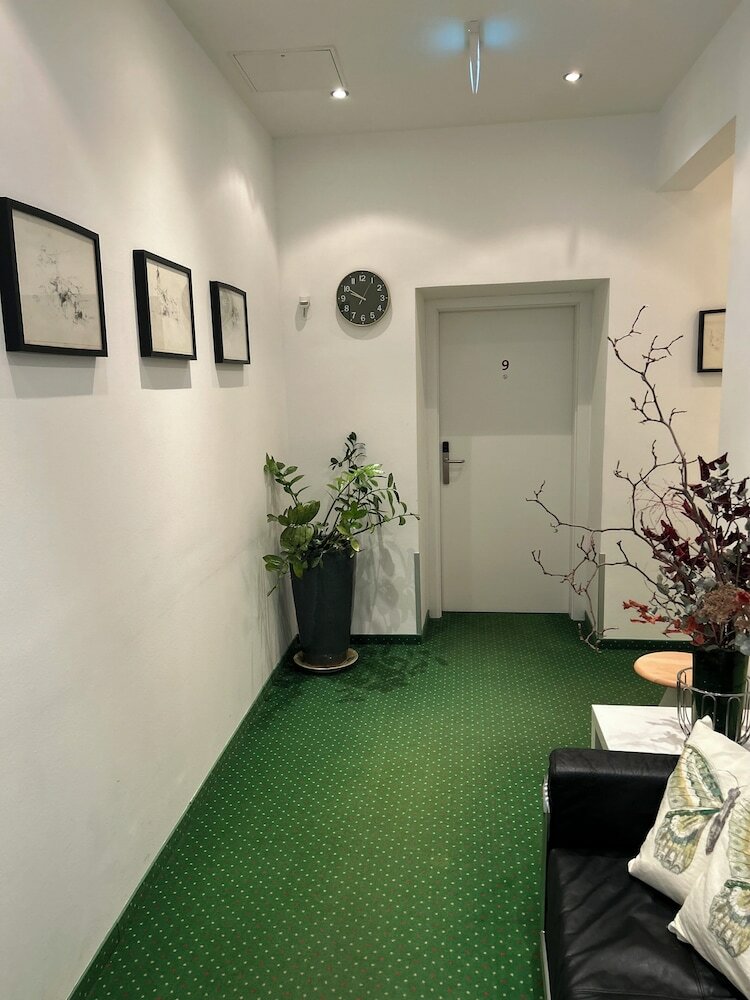 Фото Pension Stadthalle