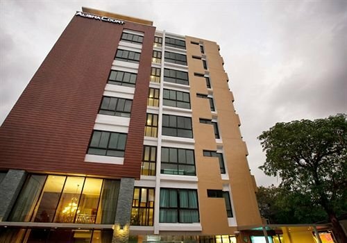 Гостиница Alisha Court Hotel & Residence в Самутпракане