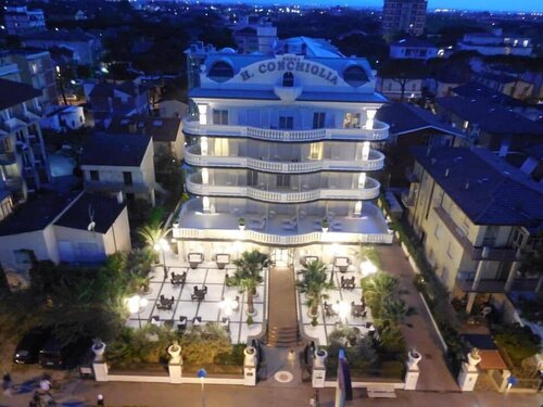 Внешний вид отеля Hotel Conchiglia в Червии, фото 2