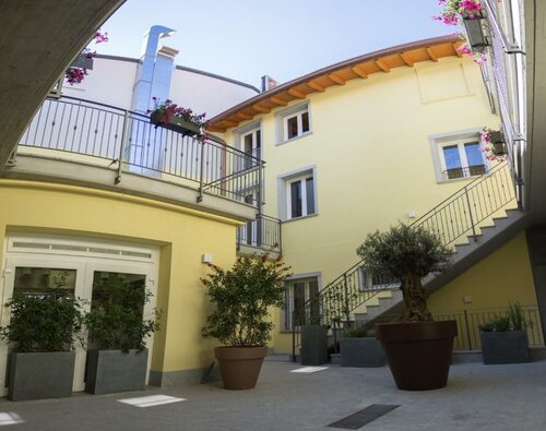 Гостиница Bhl Boutique Rooms Legnano в Леньяно