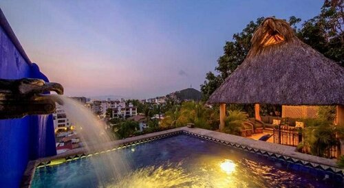 Гостиница Villa Lola - an Adults Only Bed & Breakfast в Пуэрто-Вальярта