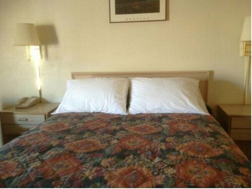 Гостиница Economy Inn в Аламогордо