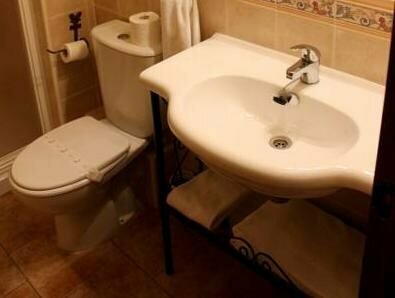 Хостел Hostal San Pedro в Куэнке