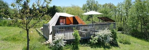 Гостиница Les Gonies в Вильневе-сюре-Ло