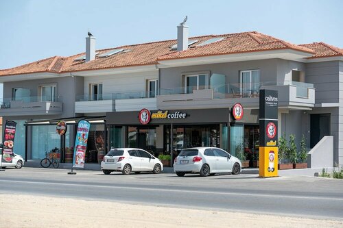 Гостиница Calives Premium Stay в Полийиросе