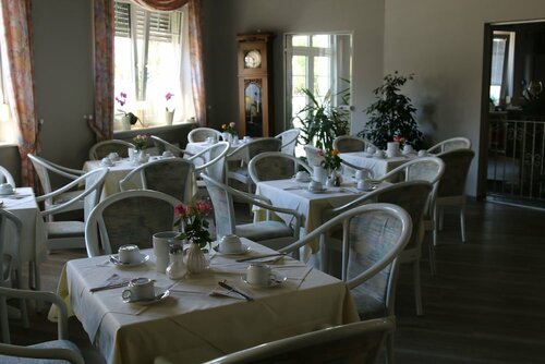 Гостиница Hotel Moerser Hof в Мёрсе