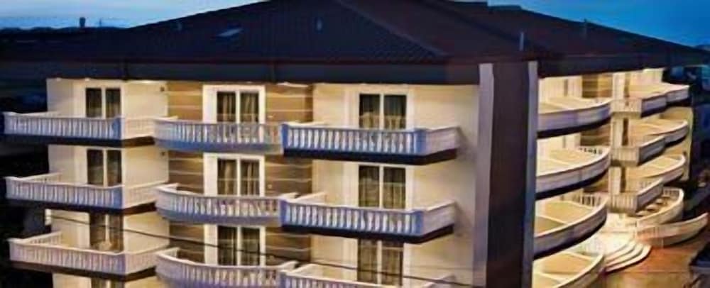 Rg Status Hotel - 12