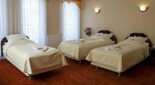 Гостиница Skalny Dworek в Новы-Тарге