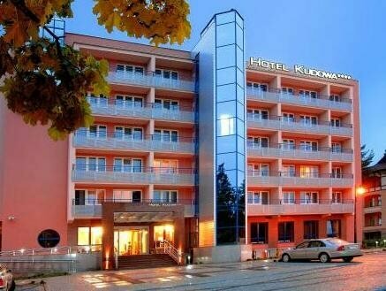 Гостиница Hotel Kudowa в Кудова-Здруй