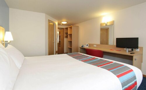 Гостиница Travelodge Guildford в Гилфорде