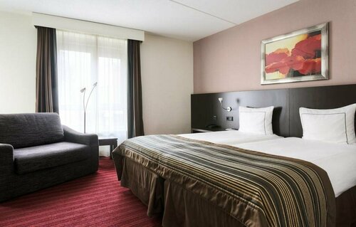 Гостиница Oranje Hotel Leeuwarden в Леувардене
