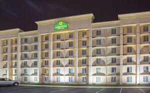 Гостиница La Quinta Inn & Suites by Wyndham Indianapolis South